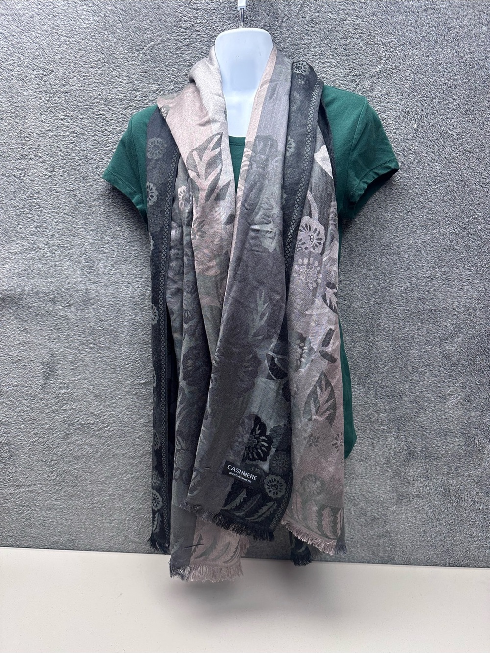Floral Jacquard Cashmere-Blend Wrap Scarf - Gray & Pink